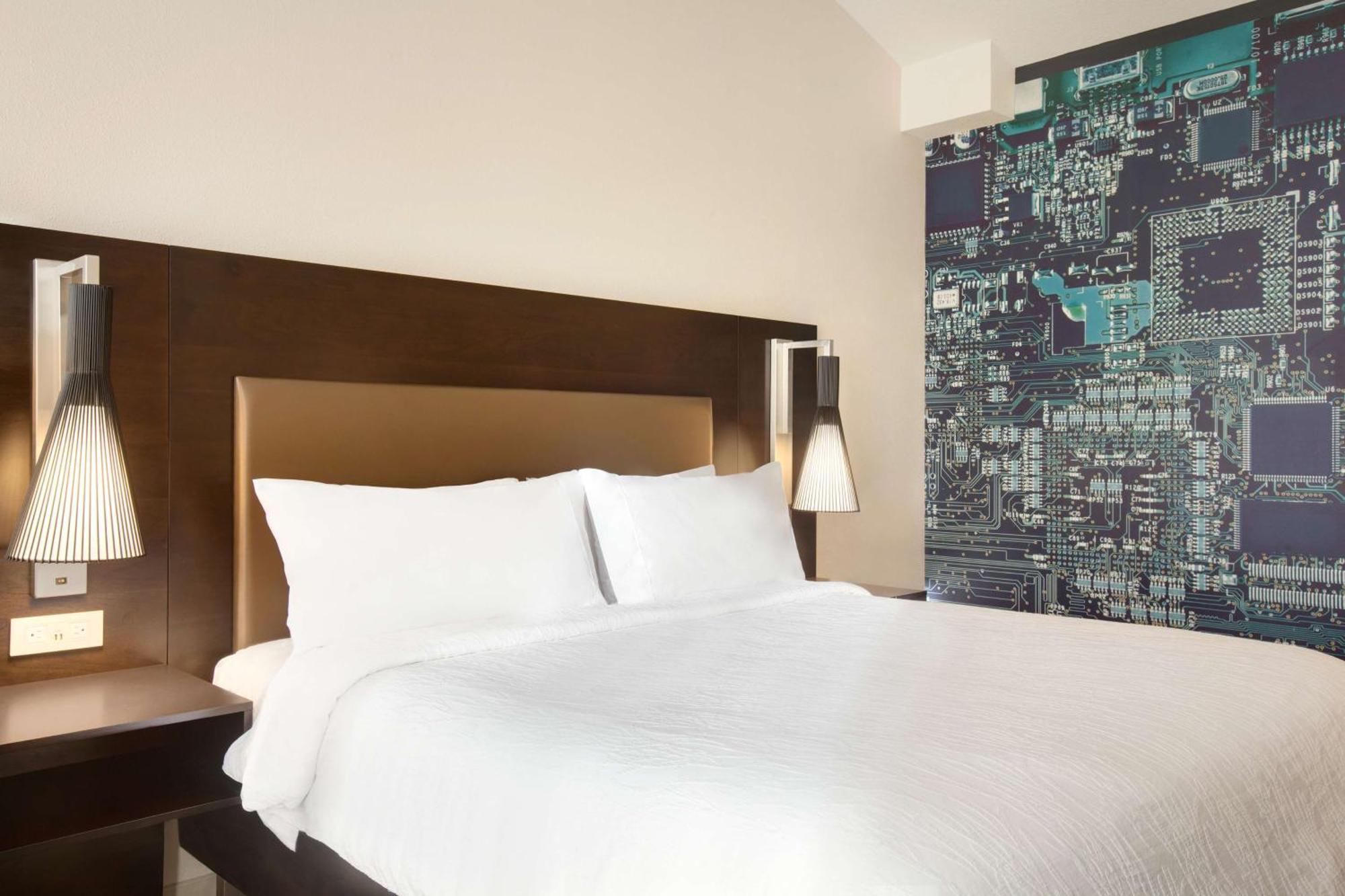 Hilton Garden Inn Купертино Экстерьер фото
