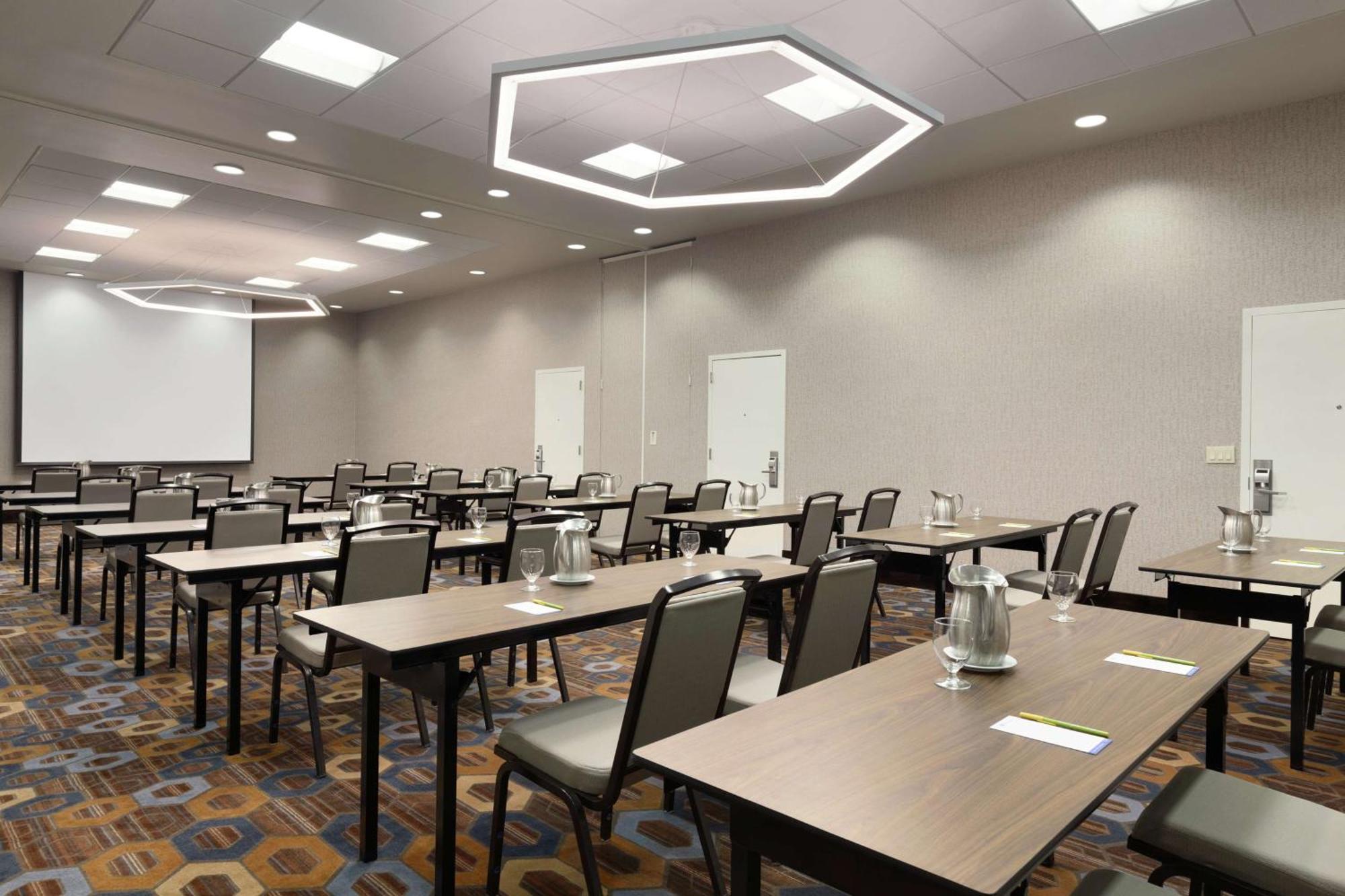 Hilton Garden Inn Купертино Экстерьер фото