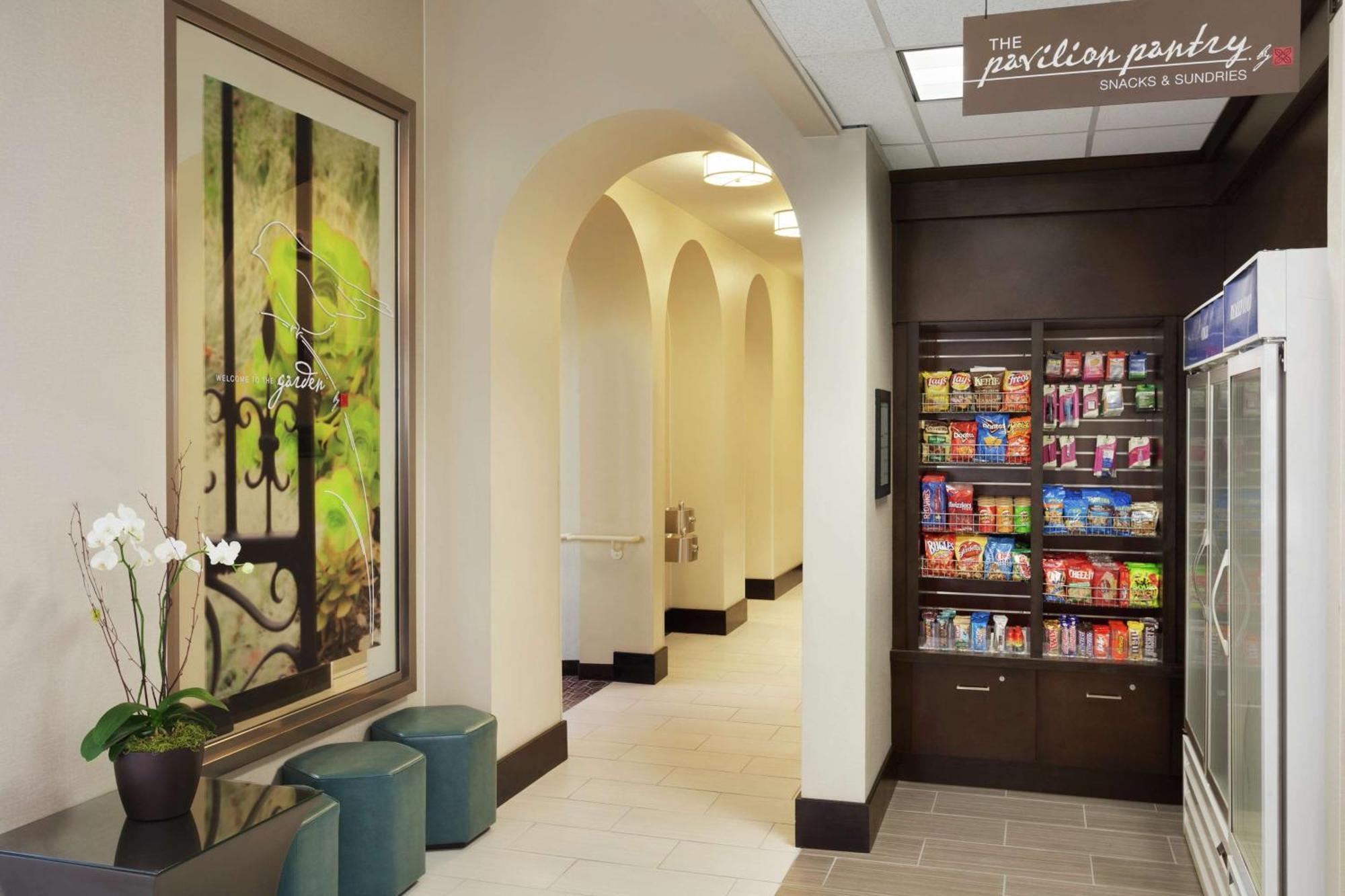 Hilton Garden Inn Купертино Экстерьер фото