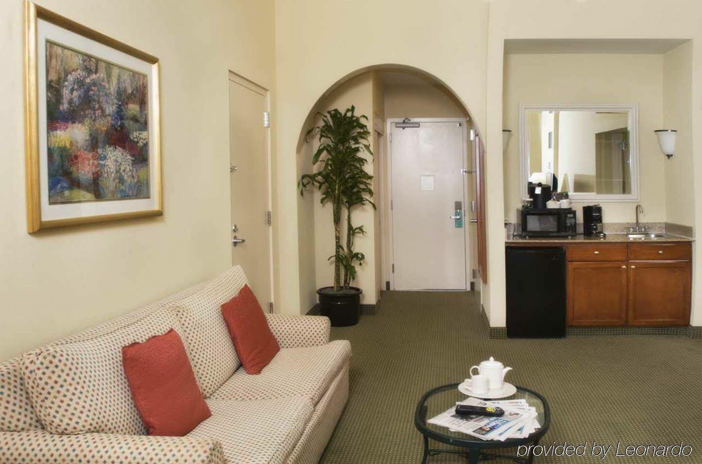 Hilton Garden Inn Купертино Экстерьер фото